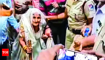 Noida businessman helps 'lost' 95-year-old UP granny return home | Kanpur News - Times of India