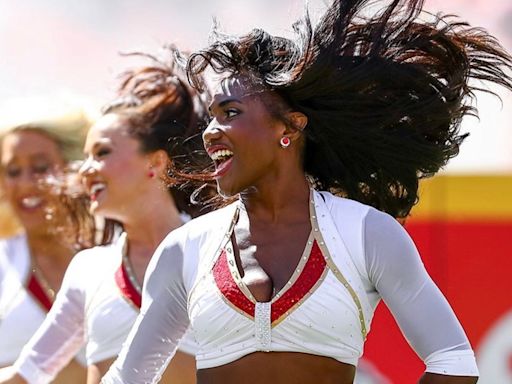 Former Kansas City Chiefs cheerleader Krystal Anderson dies from sepsis after giving birth