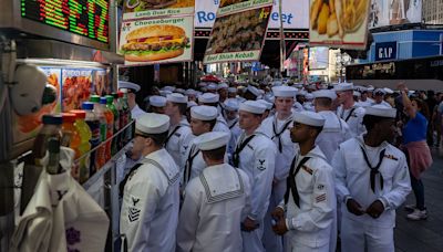 Thousands of sailors take over NYC for Fleet Week 2024