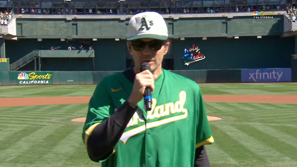 A's legend Barry Zito performed a pitchy national anthem for final Oakland game