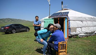 Eleveur ou col blanc: les Mongols tiraillés entre ville et campagne