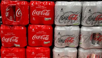 Coca-Cola raises forecasts, bets on price hikes and ad blitz