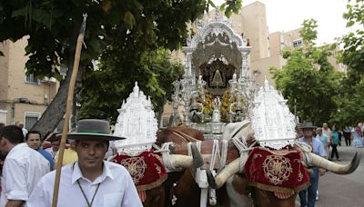 Sevilla Sur es la última en incorporarse este jueves al camino del Rocío desde la capital