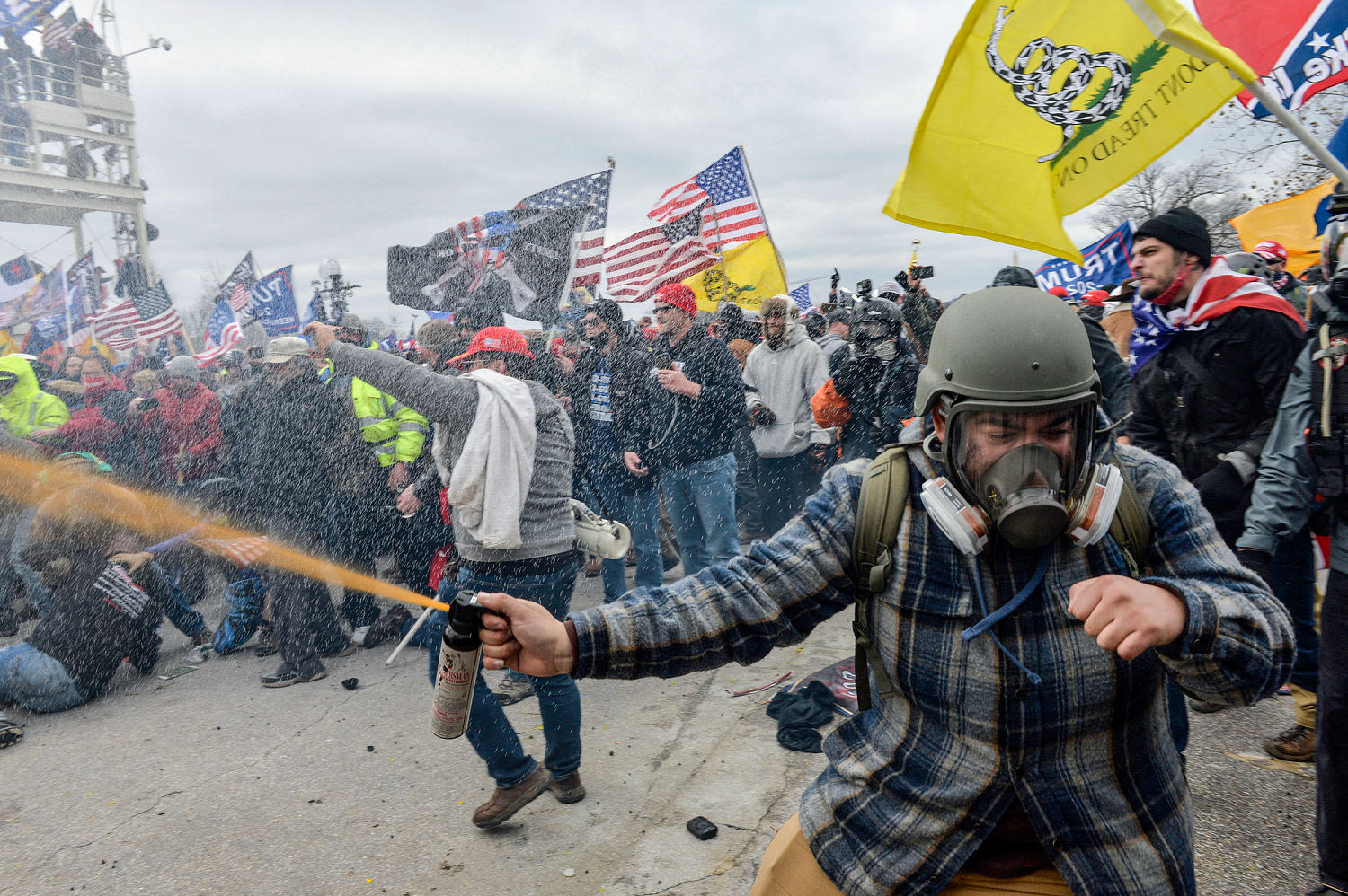 Far right militias are returning to Facebook — and it’s looking the other way