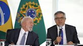 Brasil entrará com postura firme para solução pacífica na Venezuela, diz Padillha