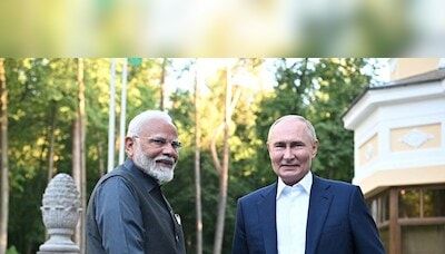 PM Modi in Moscow, Prez Putin hosts him for private dinner ahead of talks