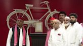 Samajwadi Party installs ‘Samvidhan Manstambh’ at Lucknow office