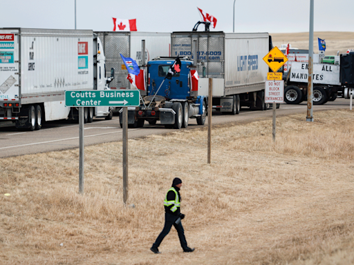 'I'm sorry, God': Accused in Coutts trial cried when told border protest disbanded