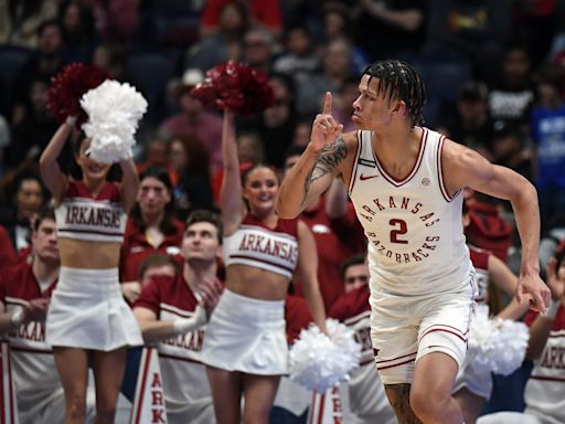 Former Arkansas forward seeking a new home after withdrawing from NBA Draft