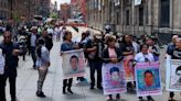 Reunión de AMLO con familiares de los 43 normalistas desaparecidos