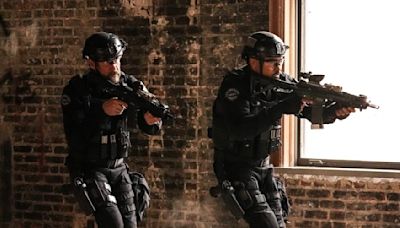Sneak Peek at 'S.W.A.T.' Episode Directed by Alex Russell