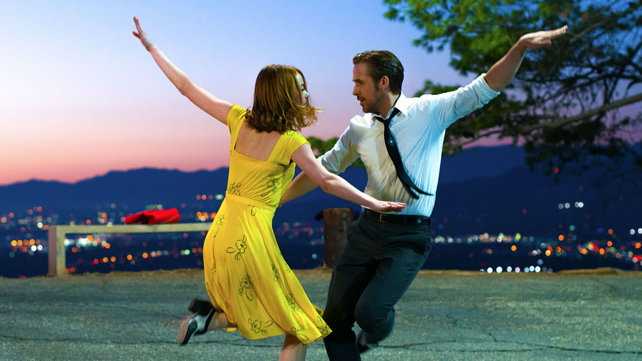 Ryan Gosling Would Like to Redo ‘La La Land’ Scene Because of His “La La Hand” on the Movie Poster