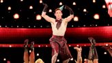 Eddie Redmayne’s ‘Cabaret’ Emcee Divides Tonys Audience