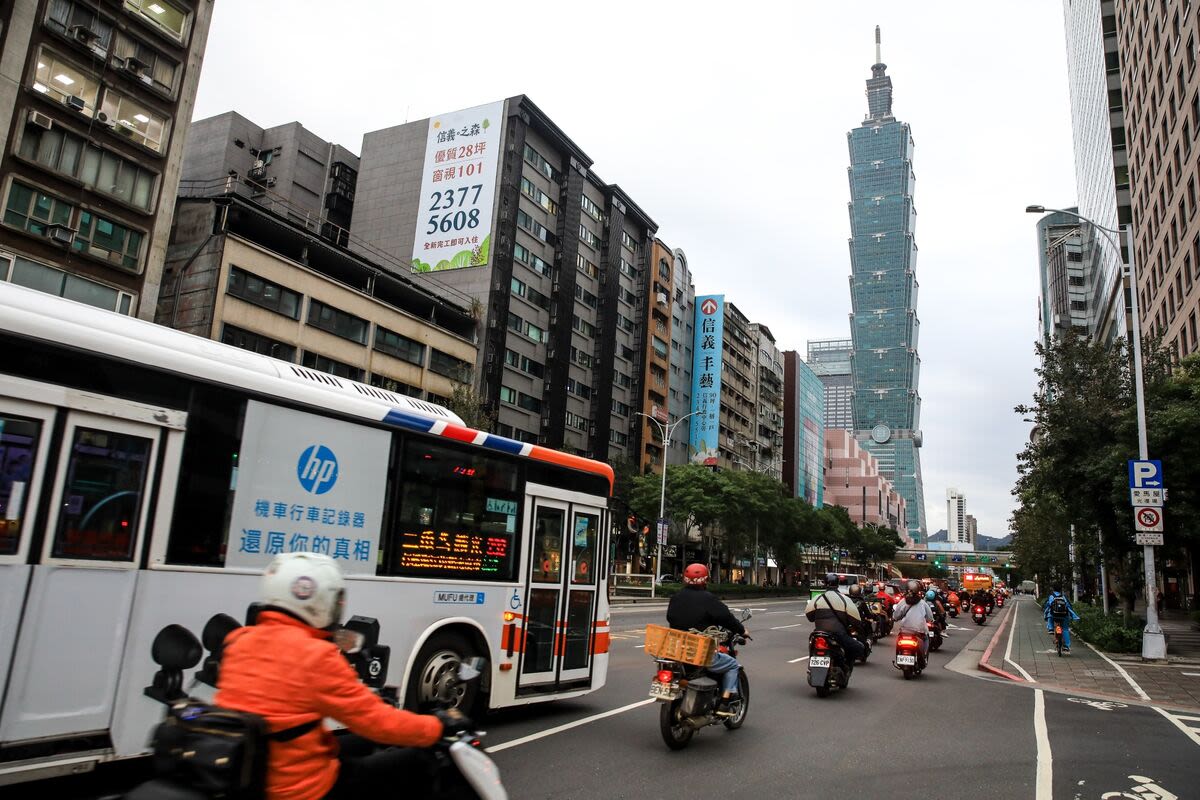 Taiwan Inflation Drops Below Key Threshold, Easing Rate Concerns