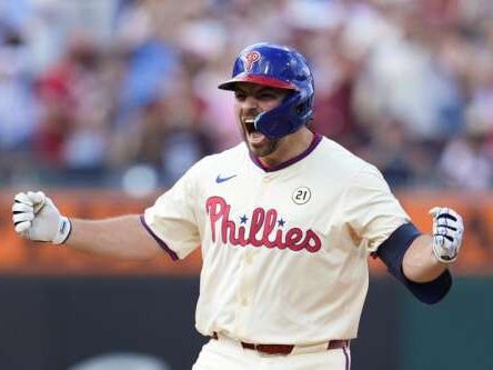 Realmuto's walk-off single in 9th lifts Phillies over Mets 2-1