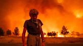 Clima fresco ayuda a combatir megaincendio en California