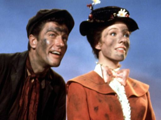 Dick Van Dyke on working with Julie Andrews in 'Mary Poppins': 'She was so patient with me'