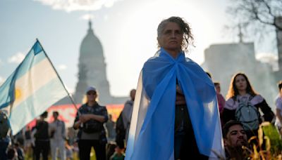 Universidades públicas de Argentina vuelven a tomar las calles contra plan de ajuste de Milei