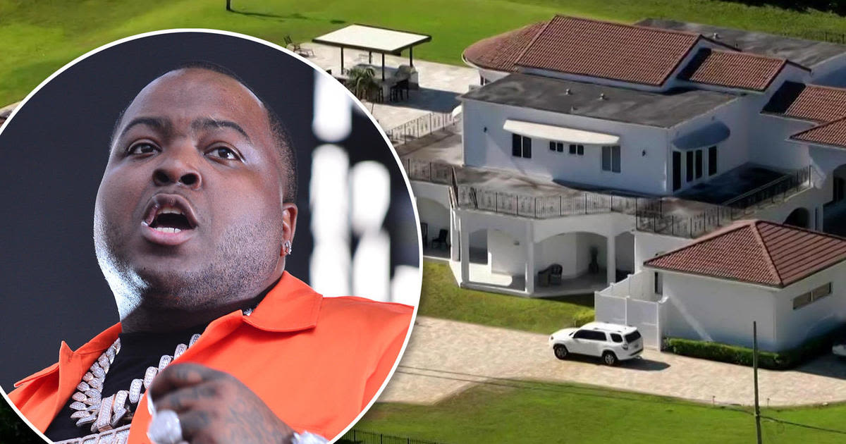 Singer Sean Kingston booked into Broward jail on fraud charges