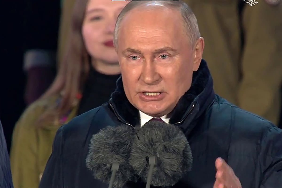 Vladimir Putin warns Russia can provide weapons for strikes on Western allies