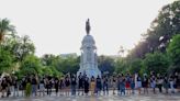 Un paseo por Sevilla contra los excesos del turismo