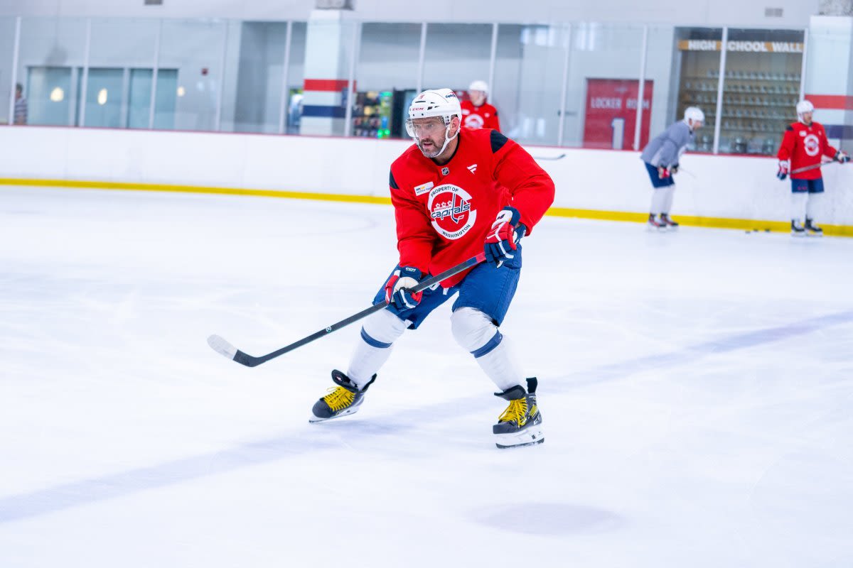 Ovechkin Officially Joins Capitals, Takes Ice In D.C. For Informal Skates