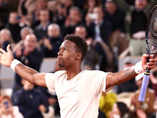 Gael Monfils breaks all-time French Grand Slam record by winning Roland Garros opener | Tennis.com