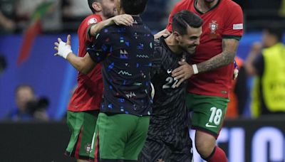 Diogo Costa lleva a Portugal a cuartos tras parar tres penaltis en la tanda