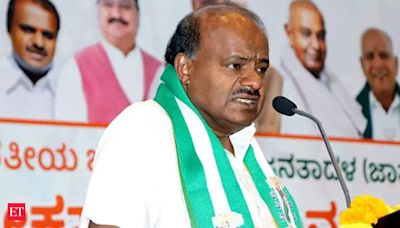 Congress govt in K'taka "unnecessarily quarrelling" with Centre: Union Minister Kumaraswamy