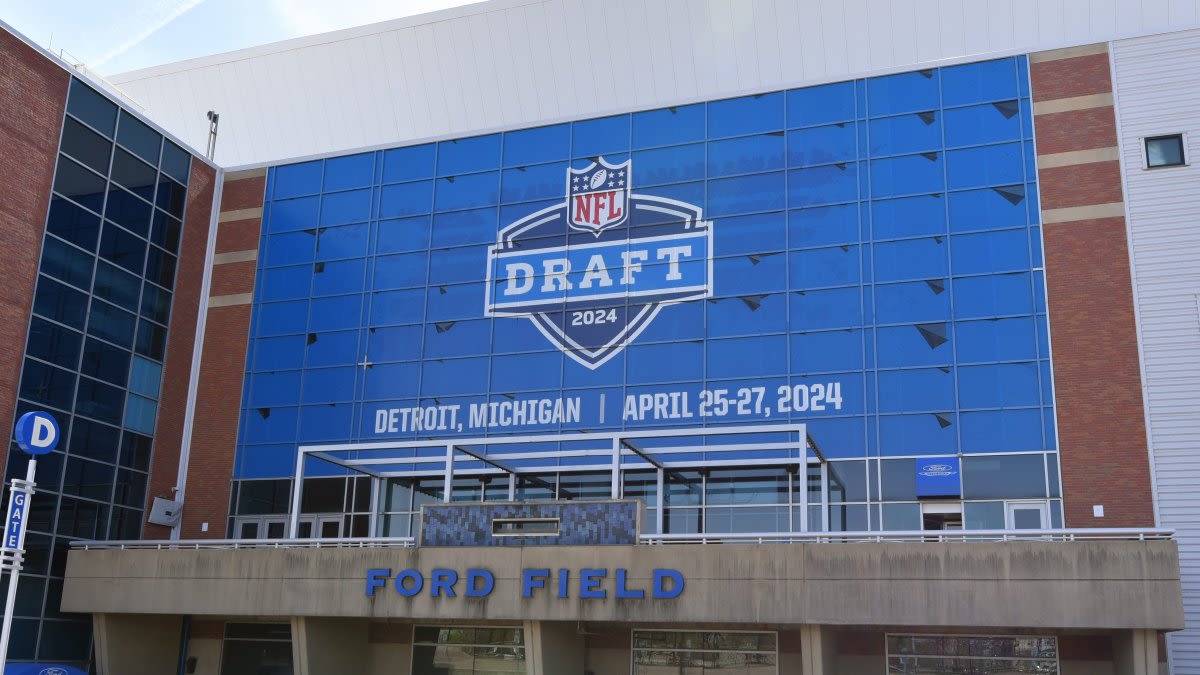 What time does the NFL Draft start tomorrow? Bears await top pick