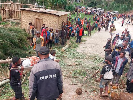 Emergency convoy takes provisions to survivors of devastating landslide in Papua New Guinea