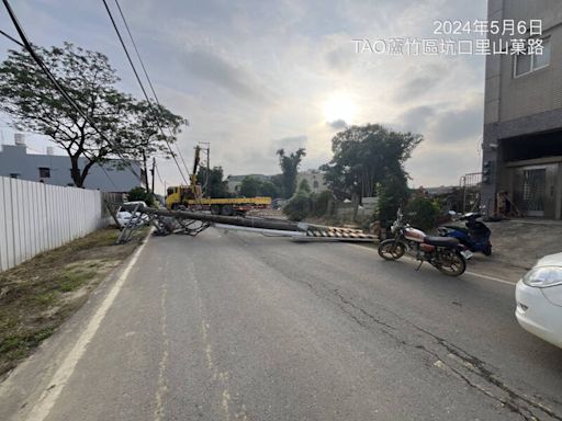 桃園又停電！大園、蘆竹257戶受影響 原因曝光「電桿橫躺路中央」