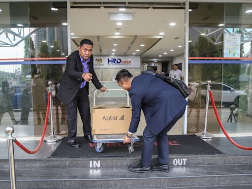 MACC goes to HRD Corp office in Damansara Heights after collecting papers from HR Ministry in Putrajaya in alleged fund misuse probe