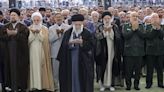 Irán inicia el funeral de Raisi, entre críticas de la oposición y temores del régimen a que haya festejos