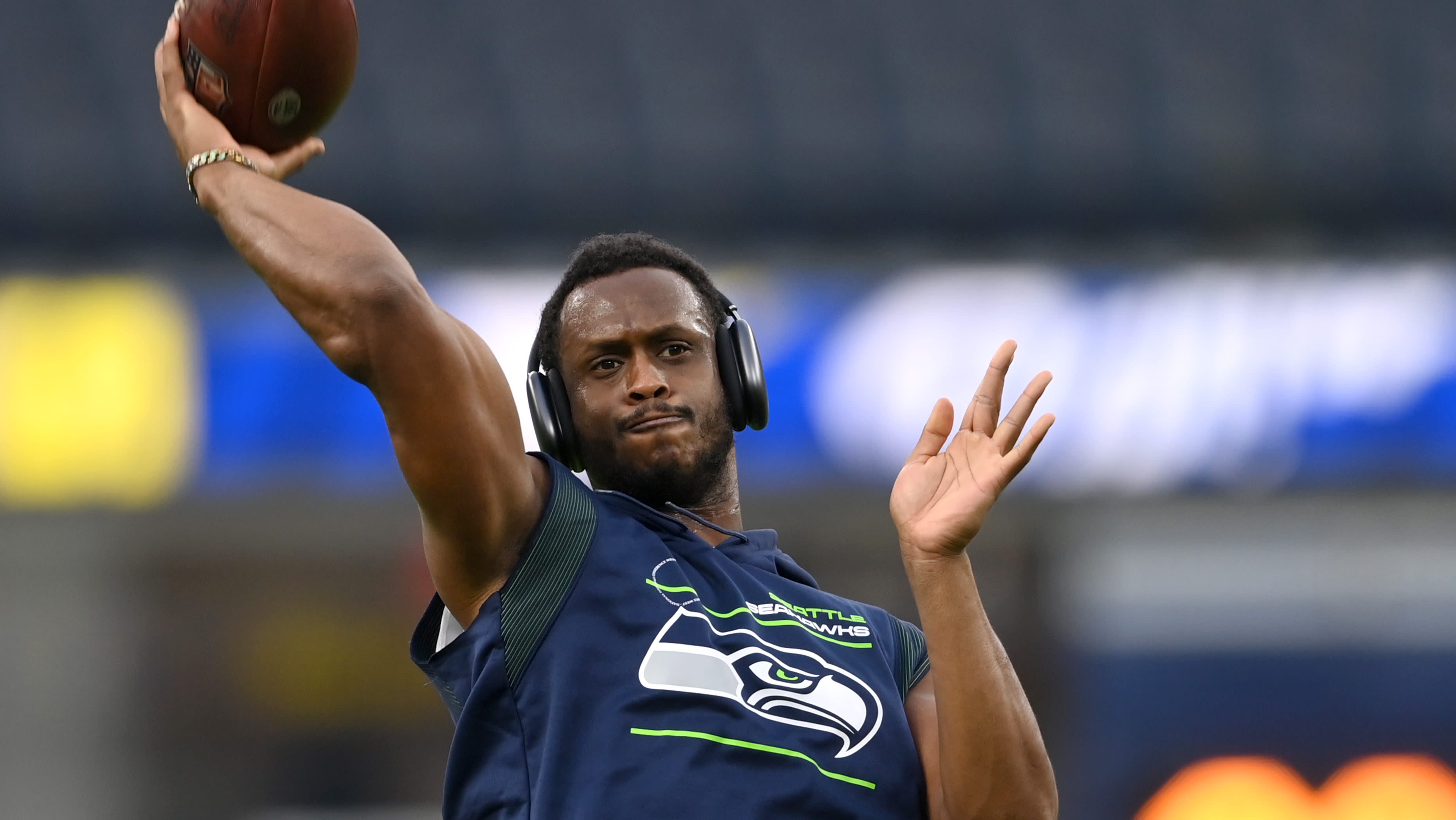 Geno Smith Fires Back at Seahawks QB1 Battle Rumor