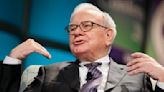 Por qué bancos apuesta Warren Buffett en medio de la tormenta financiera