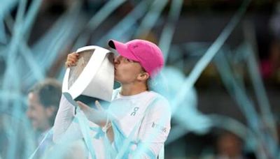 Swiatek saves 3 match points to beat Sabalenka in Madrid Open final