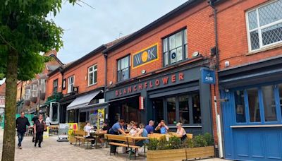 'I took one bite of this burger and understood why this place is so popular'