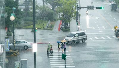 快訊／19縣市大雨特報！全台「一片黃」都逃不了 一路下到晚上