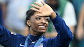 "Les gens vont en être fous", le pendentif GOAT de Simone Biles pour sa 2e médaille d’or à Paris