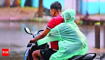 Delhi Weather Update: Heavy Rainfall Causes Waterlogging, High Humidity Makes City Sweat | Delhi News - Times of India