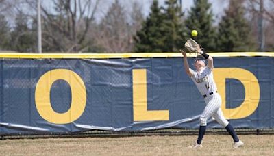 Blugolds fall twice to 18th ranked Titans in regular season finale