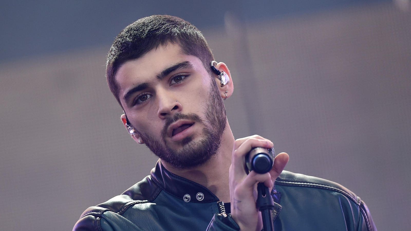 Zayn Appears On 6 Billboard Charts For The First Time In His Career