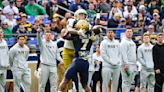 Lenzy makes super catch as No. 20 Notre Dame tops Navy 35-32