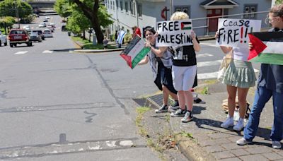 Four pro-Palestine students, one pro-Israel protest in Kalama