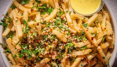 This Bloomington restaurant is featured in USA TODAY for its popular french fries