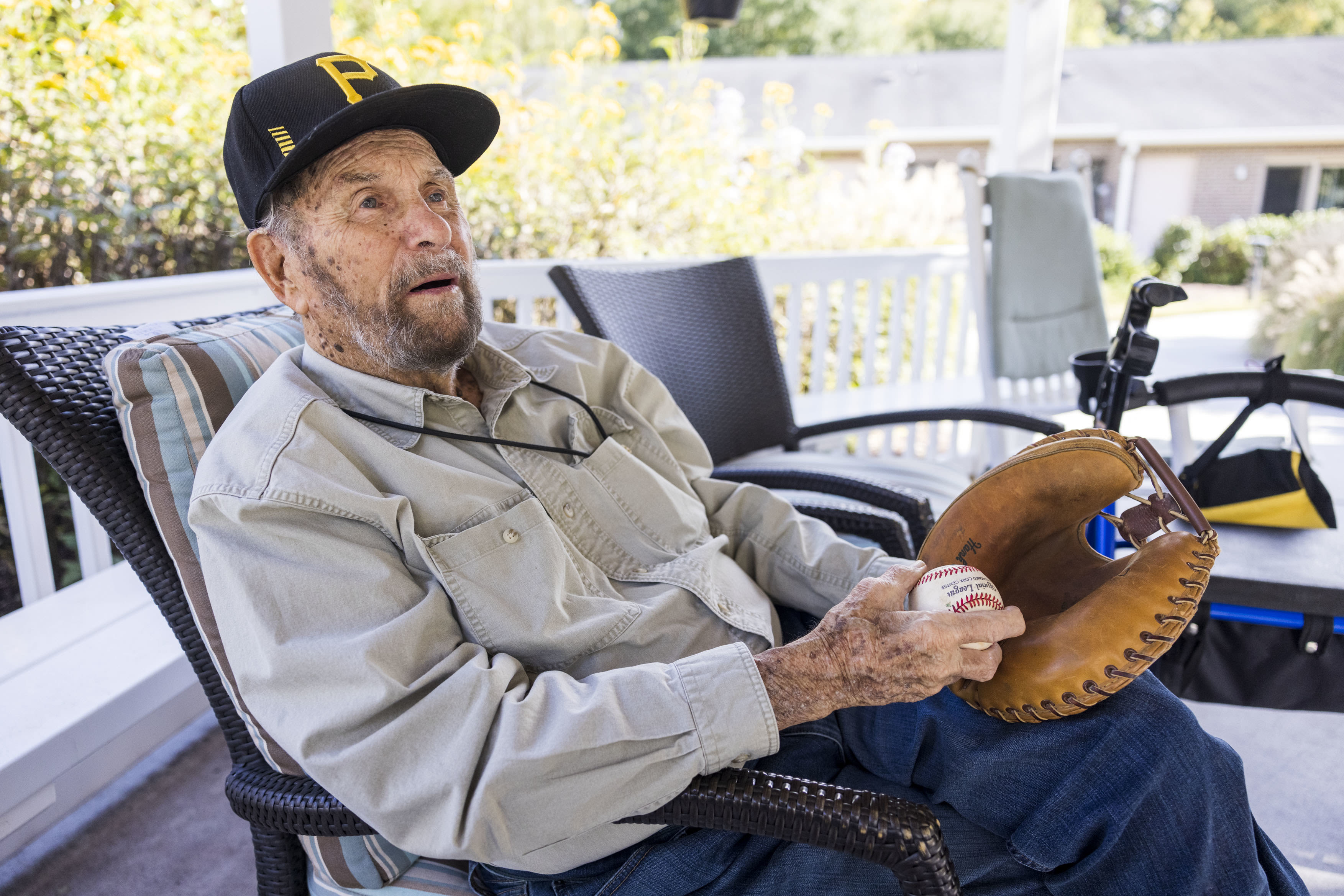 Hank Foiles, 94, was a legend at Granby High and spent 11 seasons in the major leagues