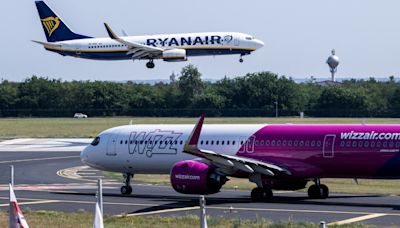 Ryanair and Wizz Air warning after global Microsoft outage grounds 1,000 flights