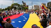 Oposición se moviliza en Venezuela tras protestas que suman 12 muertos