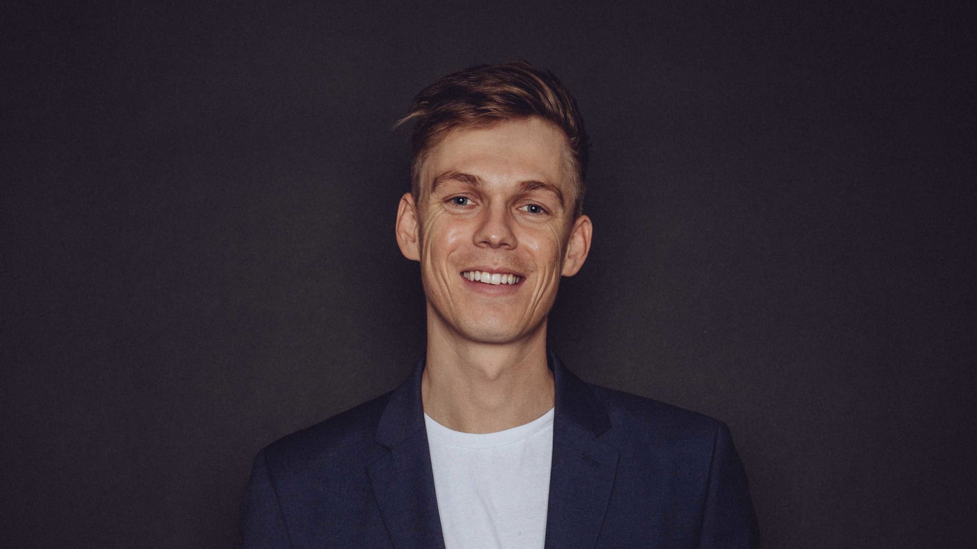 Caspar Lee says young people are unlikely to make lots of money on YouTube and should do it for fun